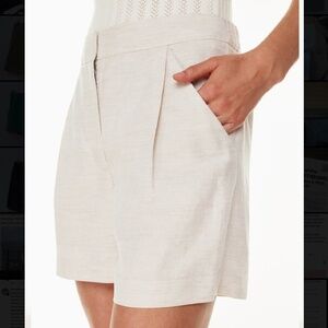 Aritizia Wilfred Ivory Linen Mid-thigh Short